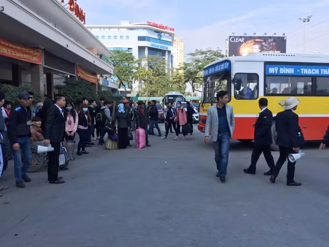 100 nhà xe ở bến Mỹ Đình không chở khách gây tắc nghẽn ảnh 4