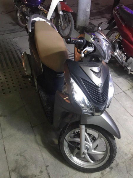 Bắt nóng 2 đối tượng giả gái dàn cảnh sờ soạng du khách để trộm cắp ảnh 3