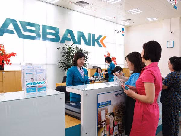 ABBank lãi 117 tỷ đồng năm 2015 ảnh 1