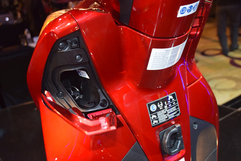 Gần Tết, Honda Việt Nam tung ra mẫu SH 300i ABS, giá 248 triệu đồng ảnh 4