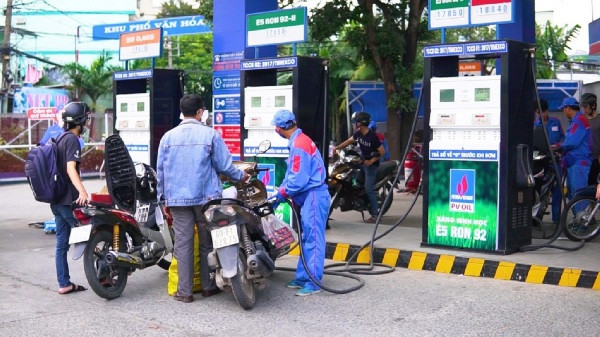 Doanh nghiệp đề nghị được bán trở lại xăng RON92, nhà quản lý nói gì? ảnh 1 Doanh nghiệp đề nghị được bán trở lại xăng RON92, nhà quản lý nói gì? ảnh 1