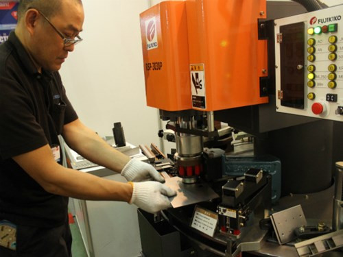 WB dự báo tăng trưởng kinh tế Việt Nam năm 2015 ở mức 6% ảnh 1