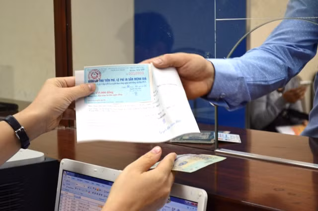 Ngày đầu tiên cấp giấy phép lái xe quốc tế ảnh 3