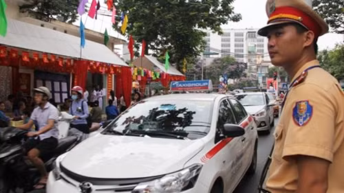 Hà Nội: Thêm tuyến phố cấm ô tô, taxi phục vụ đi bộ từ hôm nay 13-10 ảnh 1