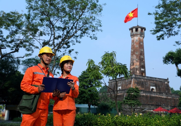 EVN HANOI: Bám sát mục tiêu, hoàn thành xuất sắc nhiệm vụ ảnh 1