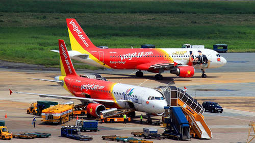 Cục Hàng không nói gì về giá vé máy bay "leo thang" trong mùa thấp điểm? ảnh 1