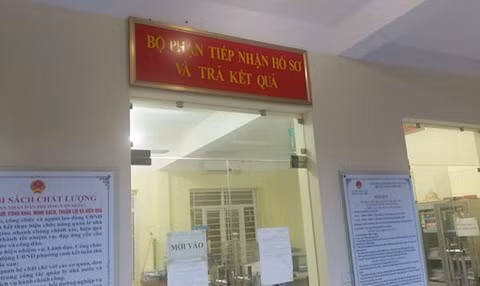 Vụ có dấu hiệu tiêu cực làm giấy khai tử ở phường Văn Miếu: Tạm đình chỉ Phó Chủ tịch UBND phường ảnh 1