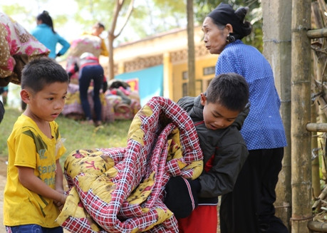 Những món quà Tết ấm áp nghĩa tình ảnh 7