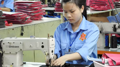 Chưa chốt được mức tăng lương tối thiểu vùng năm 2018 ảnh 1