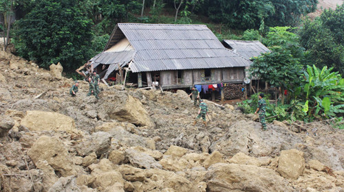 80 người chết và mất tích, hơn 17.000 ngôi nhà bị ngập ảnh 1