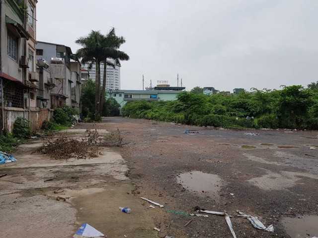 Giải toả bãi xe không phép tại khu đất 10.000m2 tại 295 Lê Duẩn ảnh 1