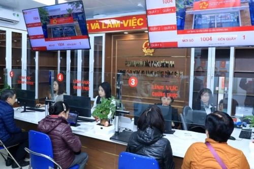 Cho phép tăng số lượng phòng thuộc UBND cấp xã, Hà Nội và TPHCM được tăng thêm Phó Giám đốc Sở