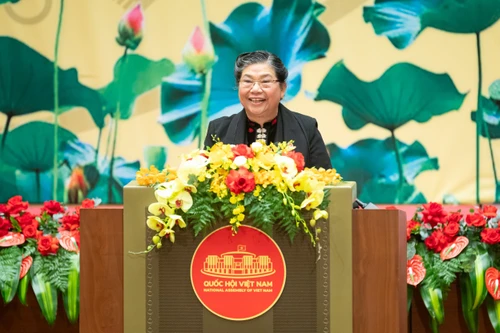 Ở Việt Nam, các dân tộc đều có địa vị chính trị bình đẳng trong Quốc hội