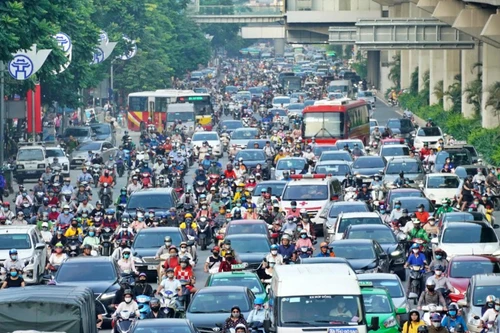 Hà Nội đặt mục tiêu giảm 5% lượng tiêu thụ xăng, dầu trong giao thông vận tải đến năm 2030