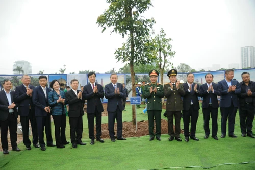 Tổng Bí thư Tô Lâm phát động Tết trồng cây: Để Hà Nội là “thành phố trong rừng, rừng trong thành phố”