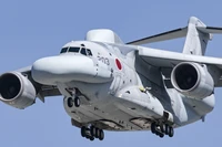 Chiếc máy bay tác chiến điện tử ‘xấu nhất thế giới' lần đầu cất cánh