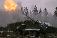 Hỏa lực nhanh của Ukraine với pháo tự hành Archer 155 mm do Thụy Điển cung cấp