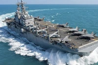 Tàu đổ bộ tấn công lên đường tới Trung Đông, Mỹ tăng cường lực lượng thủy quân lục chiến