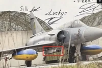 Tiêm kích Mirage Ukraine lắp tên lửa hơn 2 triệu USD, mở rộng khả năng kiểm soát bầu trời