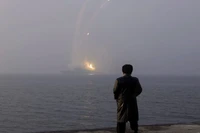 Ông Kim Jong-un thị sát tàu chiến phóng tên lửa, thúc đẩy tham vọng hải quân Triều Tiên