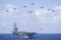 Siêu tàu sân bay hạt nhân Mỹ còn cách Tehran 1.500km, Israel đã khai hoả tên lửa vào Iran