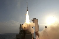 Israel thử nghiệm lần đầu hệ thống phòng thủ tên lửa David’s Sling trên tàu hải quân