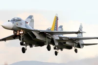 Tác chiến điện tử, hay còn gọi là EW (Electronic Warfare), là một yếu tố chiến lược trong không chiến hiện đại.