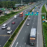 Tin Podcast ngày 26/8/2026: Cục CSGT thông báo bắt đầu xử phạt lỗi không giữ khoảng cách an toàn trên cao tốc