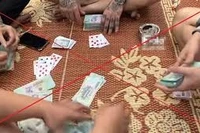 Tìm người liên quan đến vụ việc đánh bạc tại phường Hoàng Liệt