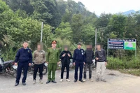 Tìm kiếm thành công 4 du khách bị lạc trên dãy Tây Yên Tử