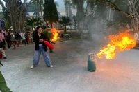 Tuyên truyền, huấn luyện nghiệp vụ PCCC&CNCH cho chủ các cơ sở, hộ kinh doanh