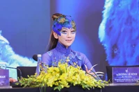 Nghệ sĩ Dương Lệ Bình đưa "Khổng tước" tới Việt Nam