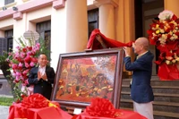 Những bức tranh chợ quê của cố họa sĩ Hoàng Sùng