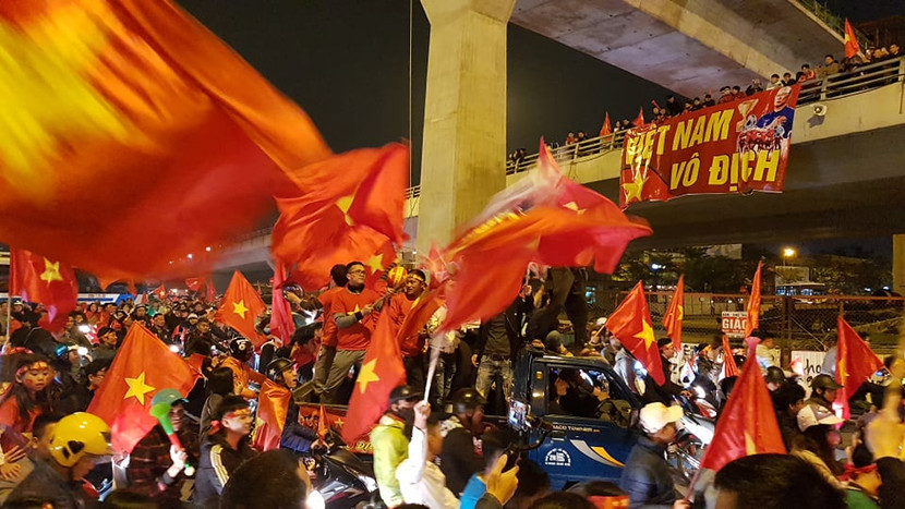 [Cập nhật] Cả nước ăn mừng chức vô địch AFF Cup của ĐT bóng đá Việt Nam ảnh 2