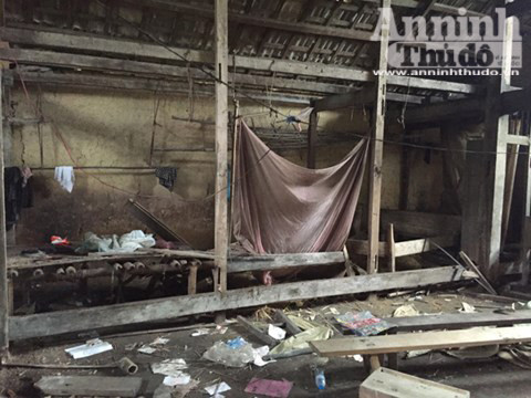 Căn nhà nơi xảy ra vụ thảm sát 4 người hoang phế lạnh người ảnh 21 Căn nhà nơi xảy ra vụ thảm sát 4 người hoang phế lạnh người ảnh 21