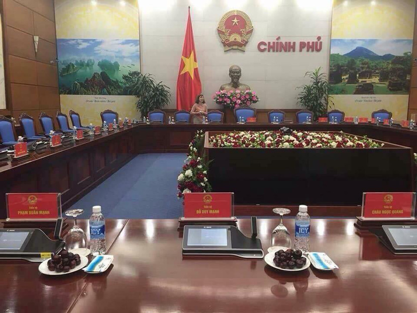 U23 Việt Nam đang diễu hành trên đường phố Hà Nội ảnh 9