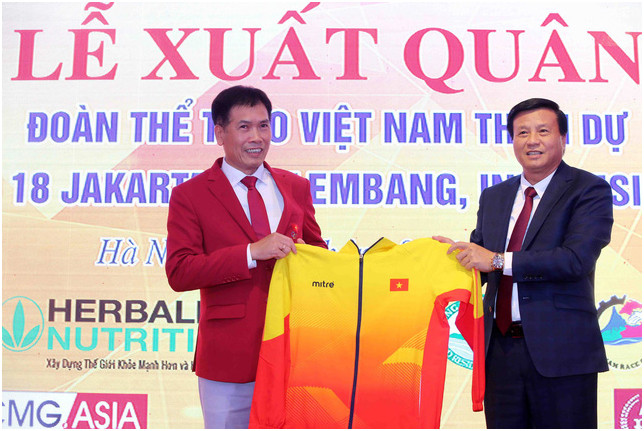 Động Lực tài trợ trang phục ASIAD 2018 cho đoàn thể thao Việt Nam ảnh 1