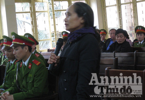 Ớn lạnh nghe lời khai của hung thủ Lý Nguyễn Chung tại tòa ảnh 3