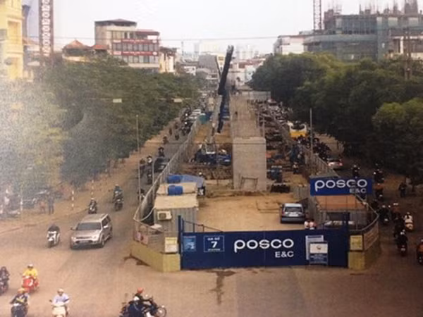 Di chuyển, chặt hạ và cắt sửa 62 cây xanh làm ga đường sắt trên cao ảnh 1