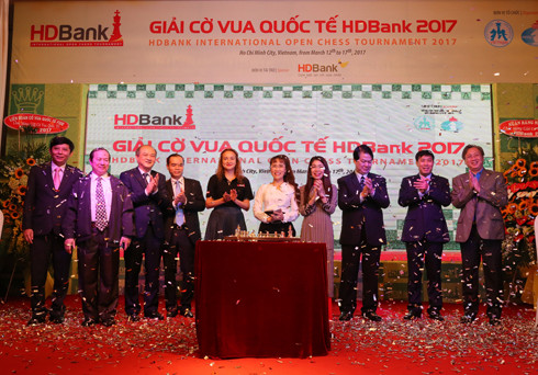 Giải cờ vua quốc tế HDBank 2017 khai mạc đầy ấn tượng ảnh 1