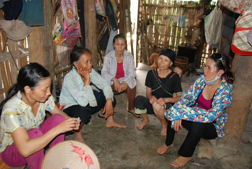 Hình ảnh từ hiện trường vụ sát hại 4 người trong một gia đình ở Yên Bái ảnh 7