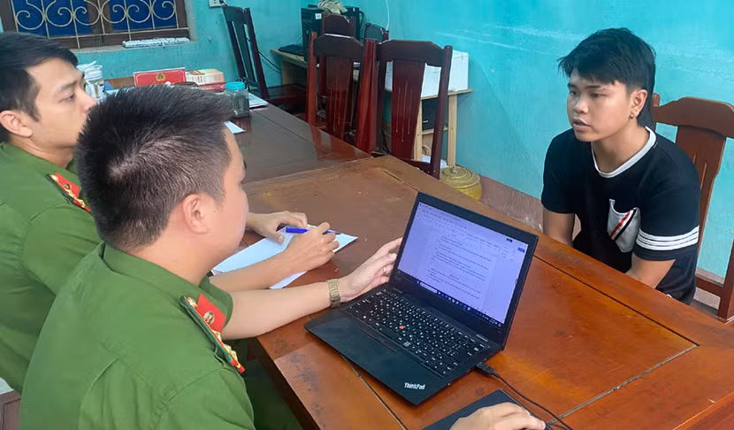 Cơ quan điều tra lấy lời khai của Phạm Văn Ngọc