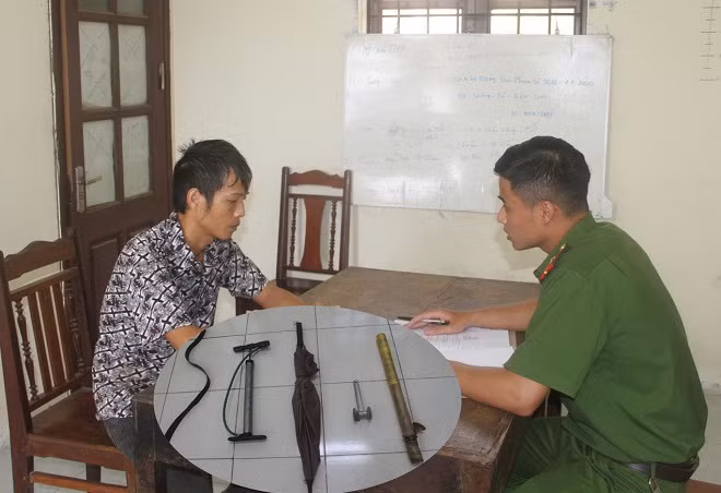 Đối tượng và các tang vật liên quan
