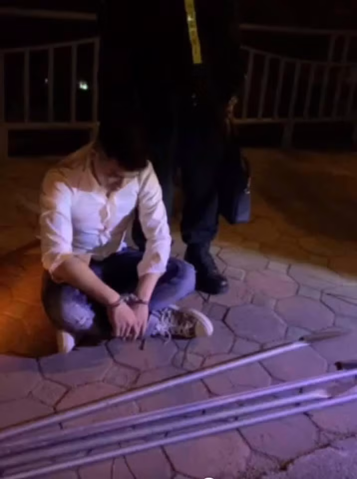 Lực lượng Công an kịp thời ngăn chặn thanh niên mang hung khí đi đánh nhau Lực lượng Công an kịp thời ngăn chặn thanh niên mang hung khí đi đánh nhau