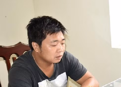 Đối tượng mang xăng đến nhà đốt xe trả thù