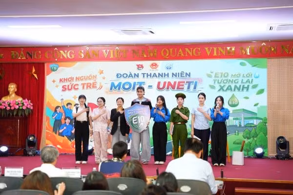 antdvn-thi-xang1.jpg