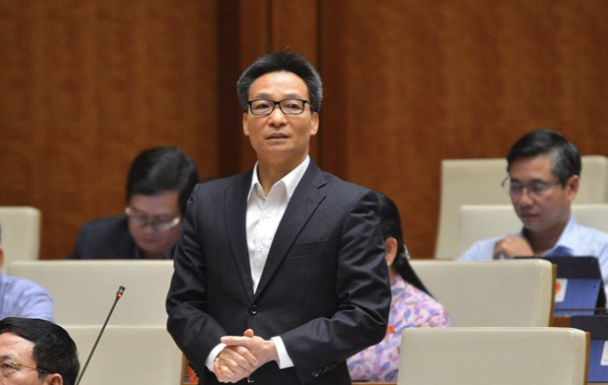 Phó Thủ tướng Vũ Đức Đam phát biểu trước Quốc hội, sáng 4-11