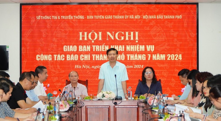 Đồng chí Phạm Thanh Học- Phó trưởng Ban Thường trực, Ban Tuyên giáo Thành ủy Hà Nội phát biểu tại hội nghị