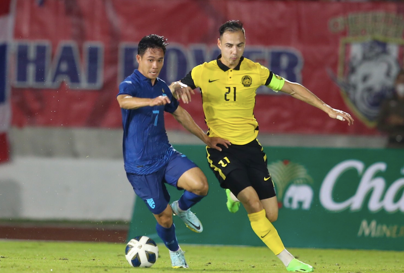 Malaysia (phải) chơi sòng phẳng trước khi hạ Thái Lan trên chấm luân lưu Malaysia (phải) chơi sòng phẳng trước khi hạ Thái Lan trên chấm luân lưu