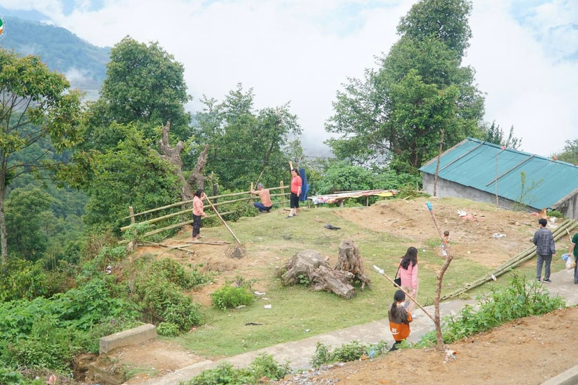 Tấm lòng của phụ huynh, các em học sinh, đối tác, tập thể cán bộ giáo viên, nhân viên trường Liên cấp Tiểu học và THCS Ngôi Sao Hà Nội hướng tới một tương lai tươi sáng hơn cho các em nhỏ vùng cao Tấm lòng của phụ huynh, các em học sinh, đối tác, tập thể cán bộ giáo viên, nhân viên trường Liên cấp Tiểu học và THCS Ngôi Sao Hà Nội hướng tới một tương lai tươi sáng hơn cho các em nhỏ vùng cao